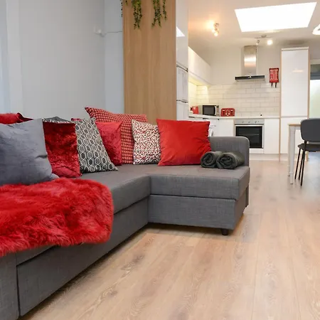 Apartment The Red Keep Fab Location - Two Bed - Two Bathrooms -townhouse